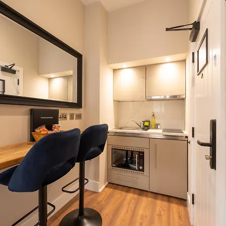 Ξενοδοχείο με διαμερίσματα Parade House - A St David 3*